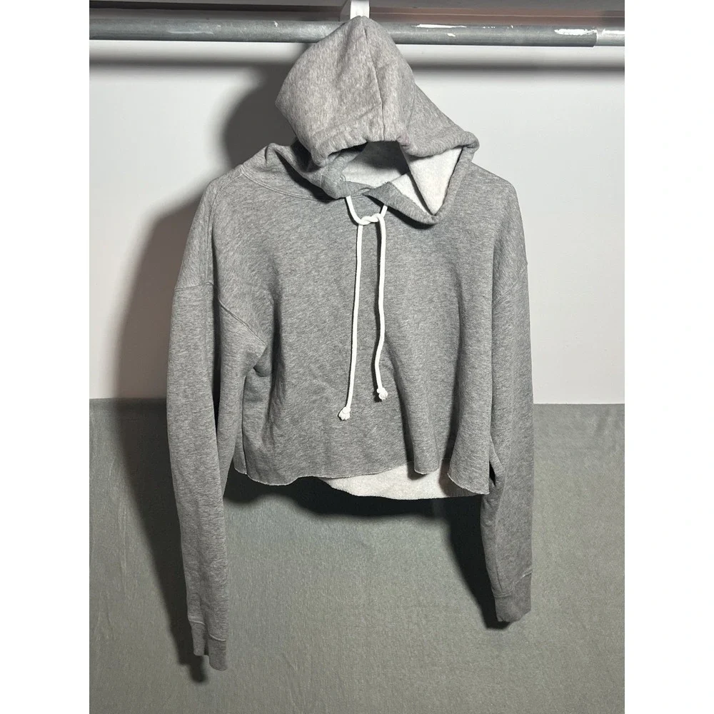 Wild Fable Women's Gray Cropped Hoodie Sweatshirt Raw Hem Drawstring Size M - Picture 1 of 4